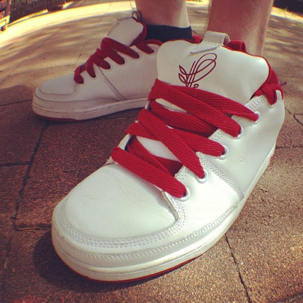 é Tom Penny II white/red. ?? By @chomponkicks board-member @straightgmatic ?? ---------------- *Keep sharing your collections with us. Tag #ChompOnKicks in your pics for a chance to get featured. Hit us also on Facebook.com/ChompOnKicks