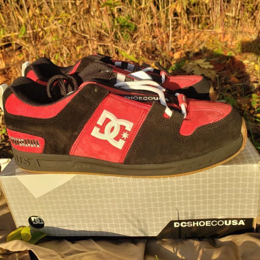 @j_walker603 is selling some size 12 Lynx 2s.  Hit him up to cop, NOT US.  #sk8shoewars #dcshoes #dc #dcskateboarding