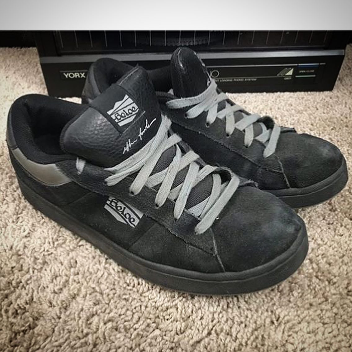 Didn’t even recall this brand.  BELOE per skately was started in 2007 and ended a year later.  Ethan Fowler, Austin Stephens, and Cooper Wilt comprised their skate team.  @nickyblaze187 is selling these size 10.5s  Hit him up if interested in coppin an extremely obscure piece of skate history.  #sk8shoewars