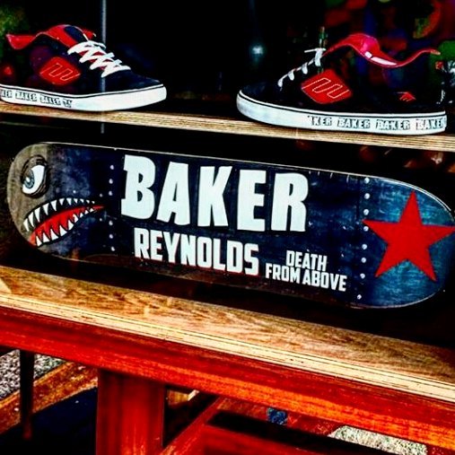 Everyone loves @andrewreynolds Peep this setup with #andrewreynolds #baker #emerica from @maxhacansson